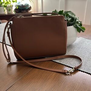 Lo & sons crossbody tan purse, great condition.